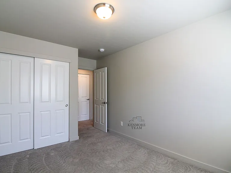 5747 W Albany Pl #110 — Photo 8