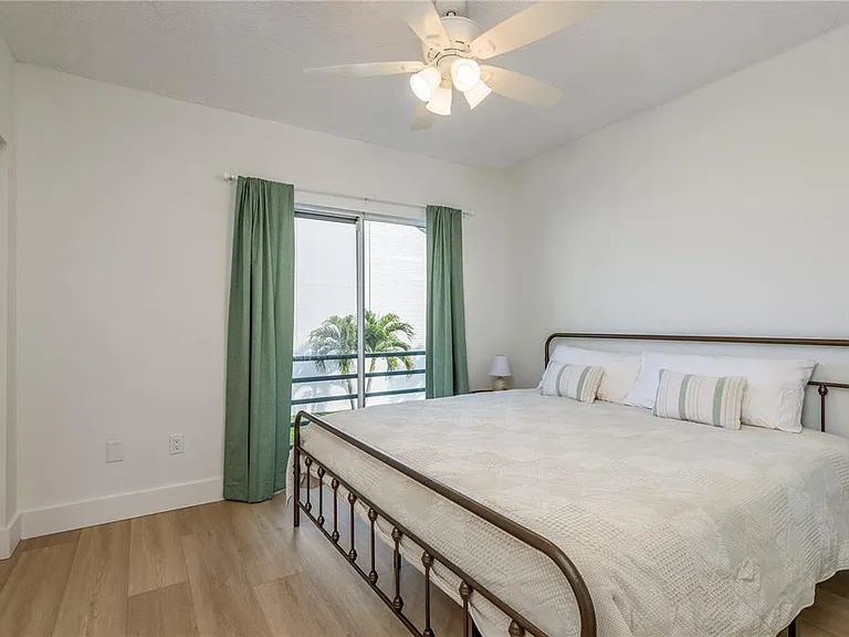 320 Island Way #209 — Photo 21