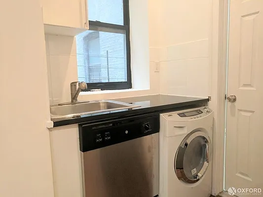 Rented by Oxford Property Group | media 10