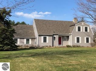 7100 S Dunns Farm Rd, Maple City, MI 49664