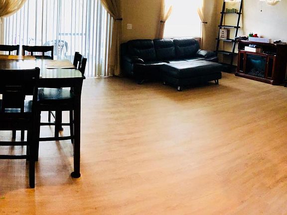 2nd image of 3927 Buckthorne Dr Unit D