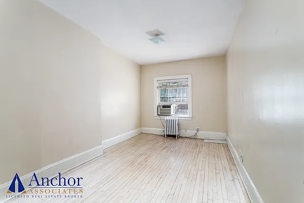 Rented by Anchor Associates | media 18