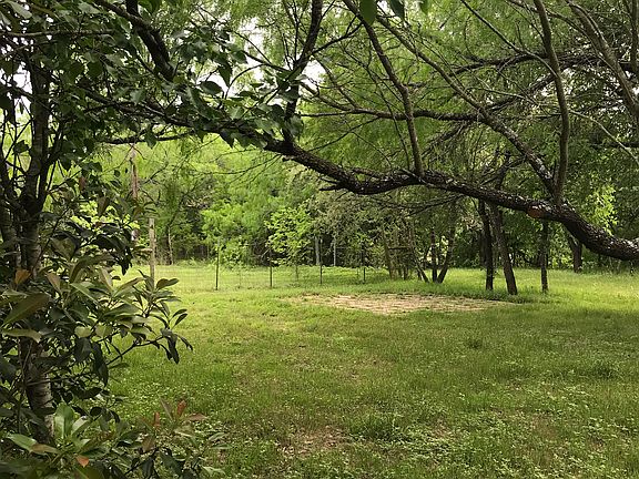 3rd image of 353 Park Ln