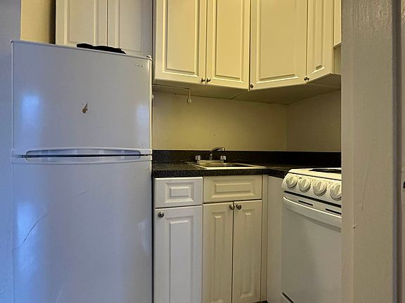 5th image of 1670 York Ave APT 5H