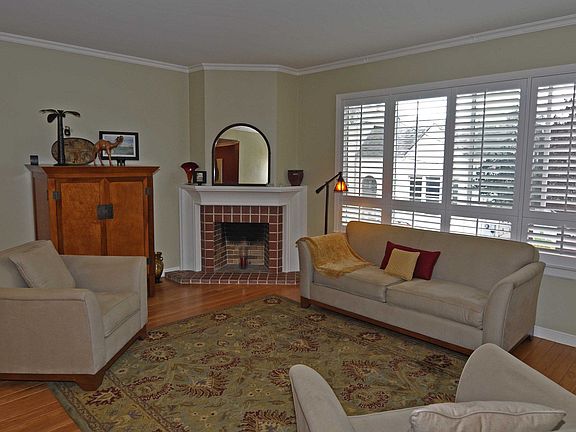 2nd image of 36 San Juan Ave