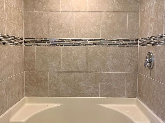 5th image of 6210 N 49th St