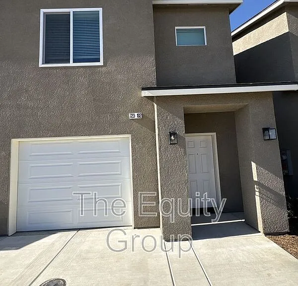 723 S Pinkham #102 — Photo 3