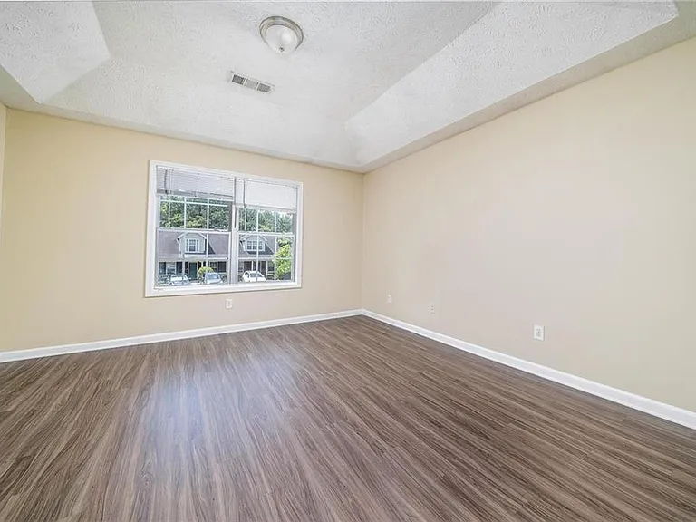 935 Hickory Bend Rd — Photo 8