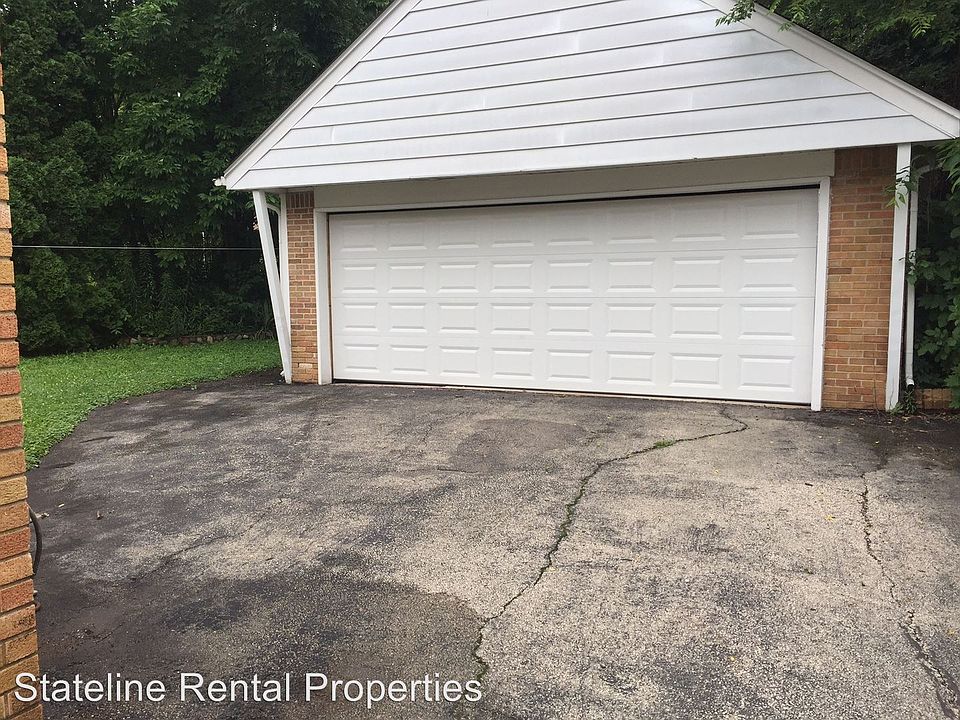1st image of 820 Jordan Pl