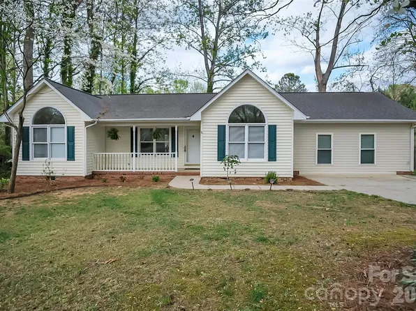 123 General Pemberton St, Stanley, NC 28164