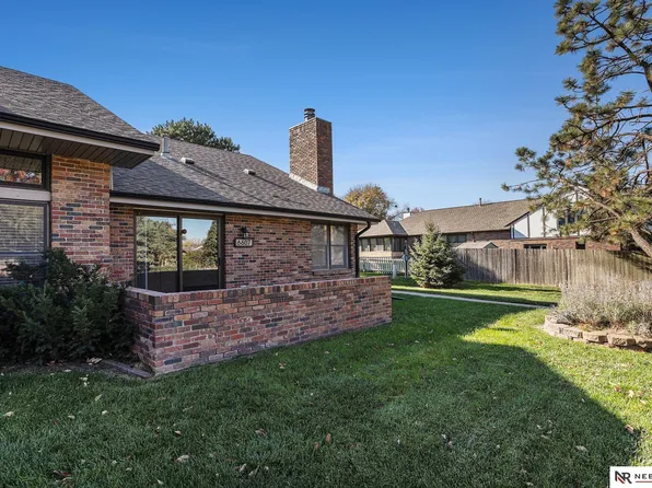 6607 Shenandoah Ct, Lincoln, NE 68510