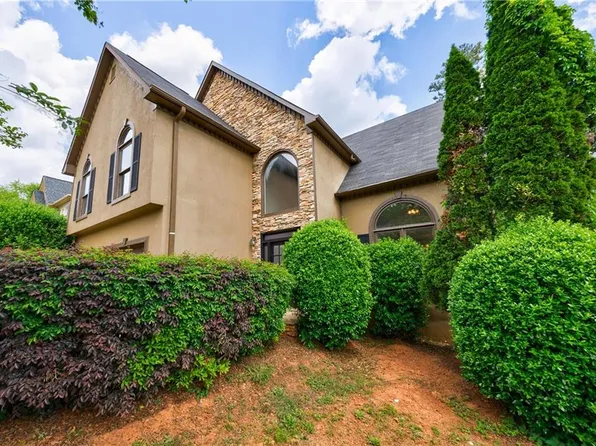 1523 Fallen Leaf Dr SW, Marietta, GA 30064