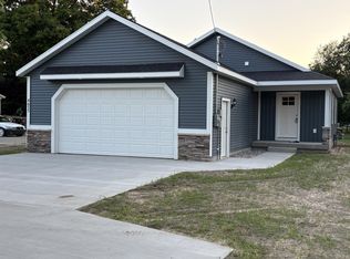 4655 Henry St, Norton Shores, MI 49441