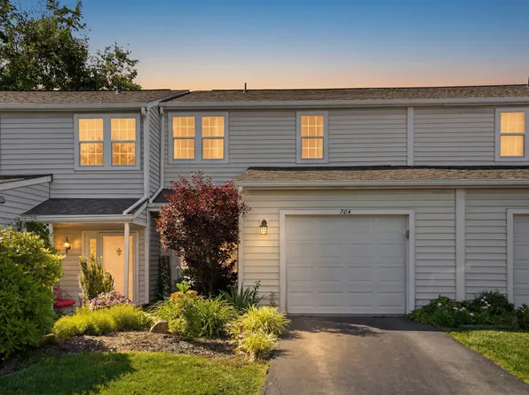 704 Carla Dr, Pittsburgh, PA 15238