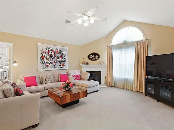 5th image of 2601 Marsh Ln Unit 21