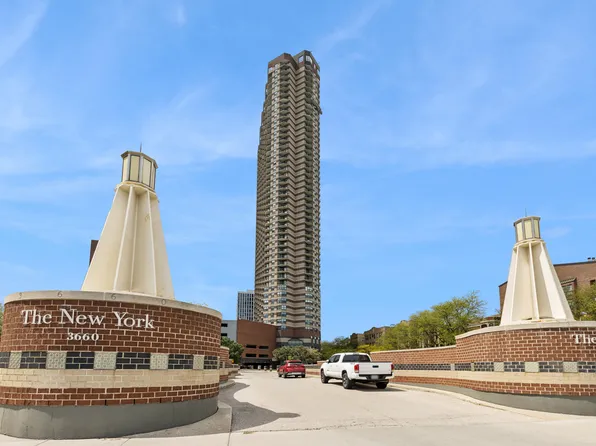 (undisclosed Address), Chicago, IL 60613