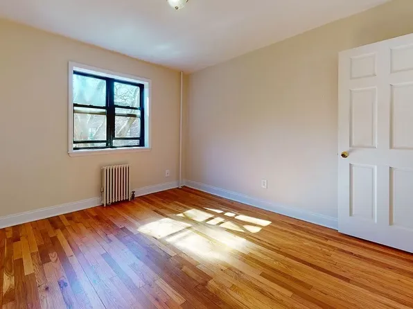 20-72 27th Street image 1 of 9