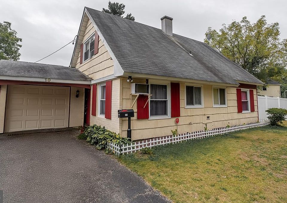 1st image of 10 Spiralwood Ln