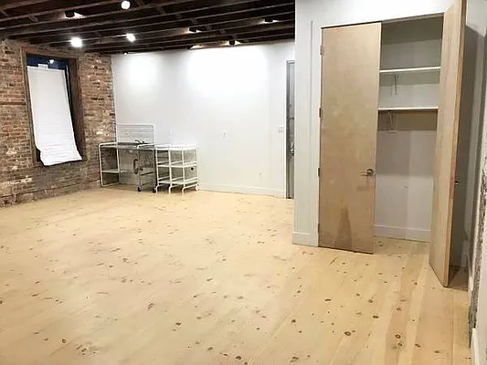 Rented by Premier Metro Realty Corp | media 17