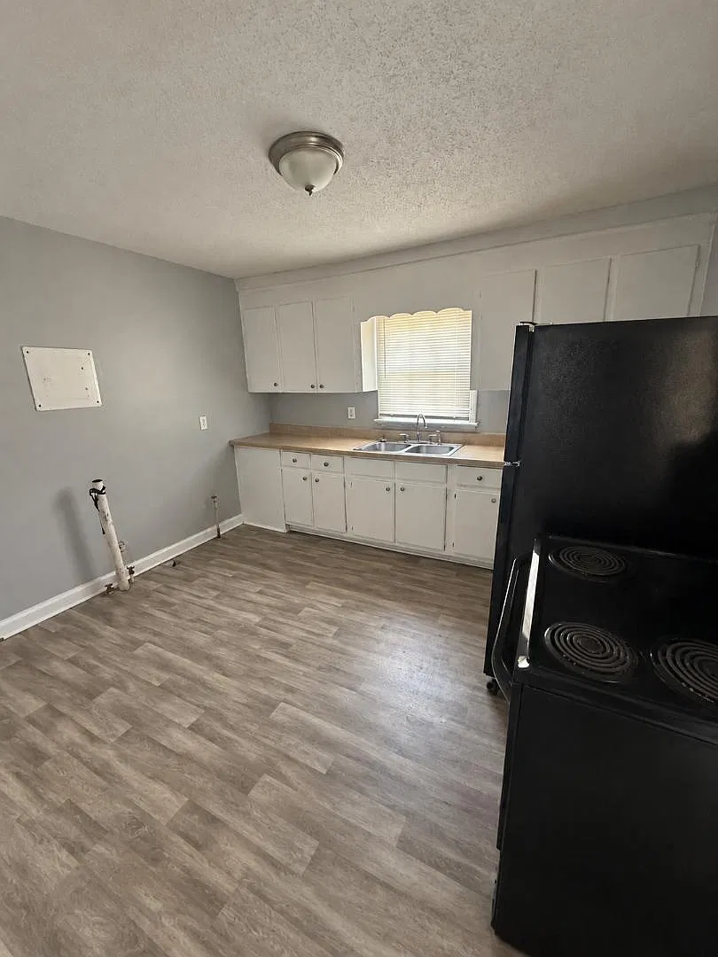 2120 Mutual Avenue — Photo 3