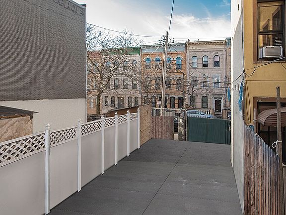3rd image of 298 Menahan St