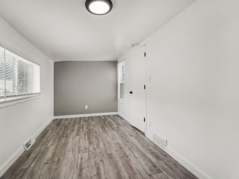 466 W Maxlow Ave, photo 20