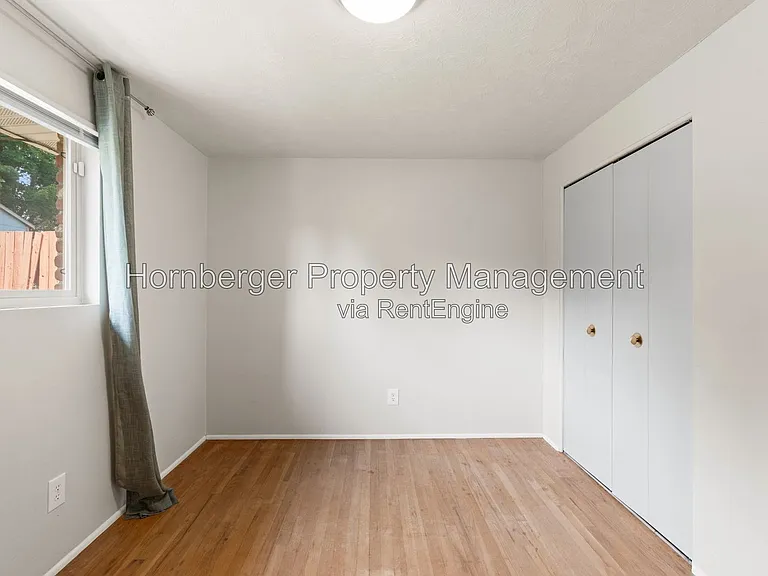 9717 N Stevens St — Photo 14