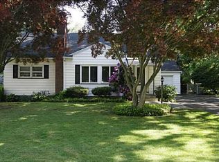 215 Belmeade Rd, Irondequoit, NY 14617