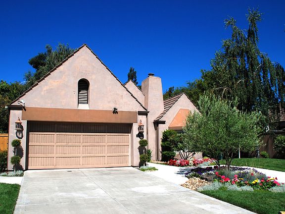 2nd image of 10437 Donner Ave