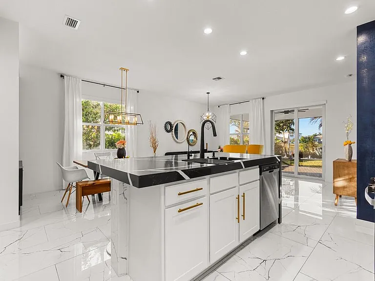 11828 SW Lyra Dr — Photo 12