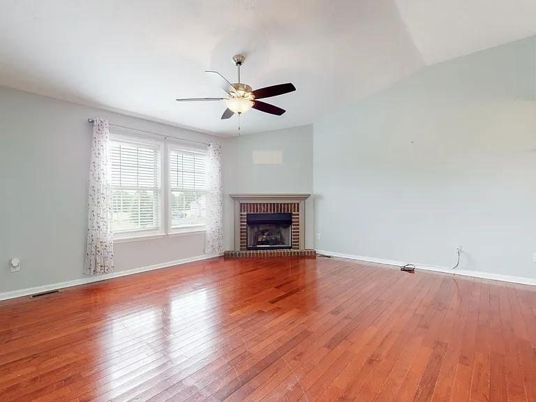 1504 Potter Dr — Photo 6
