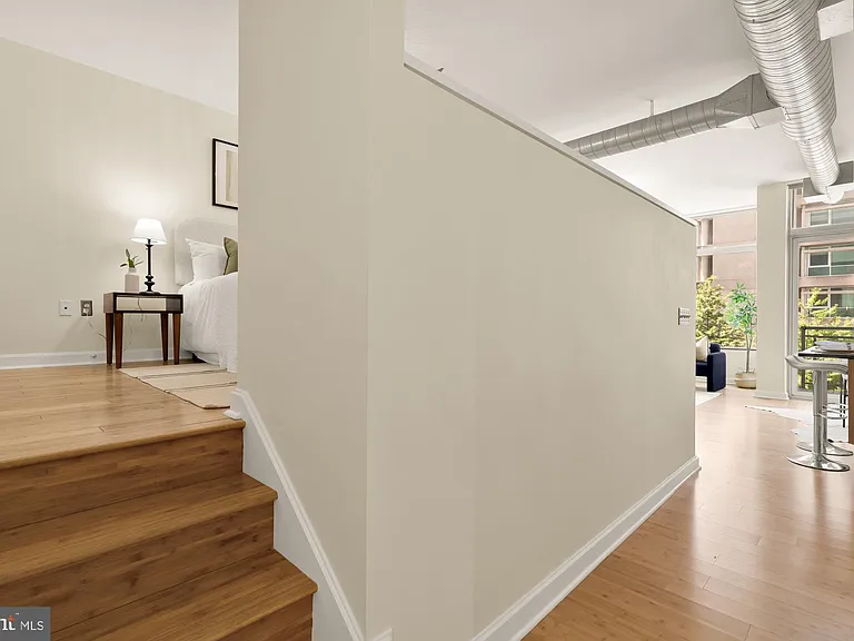 1390 V St NW #203 — Photo 2