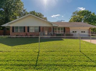 906 Lakewood Dr, Greenville, TX 75401