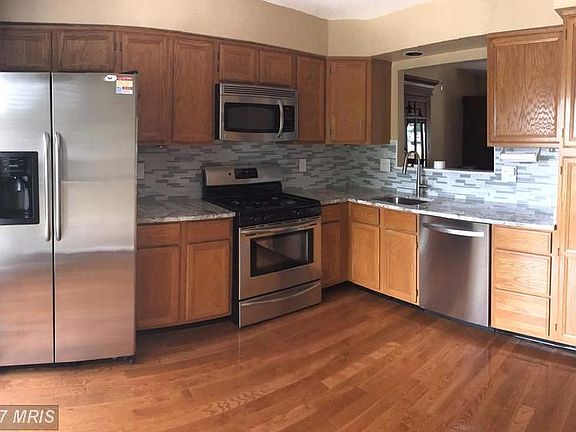 3rd image of 14519 Brookmoor Ln