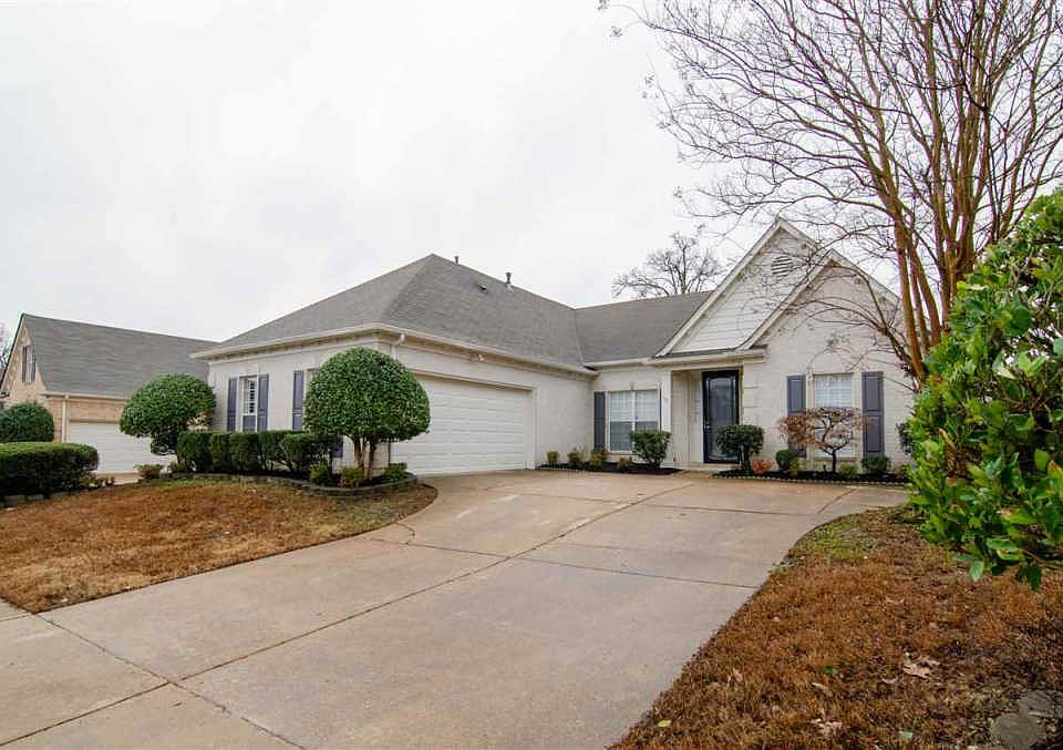 2nd image of 8465 Shady Elm Dr