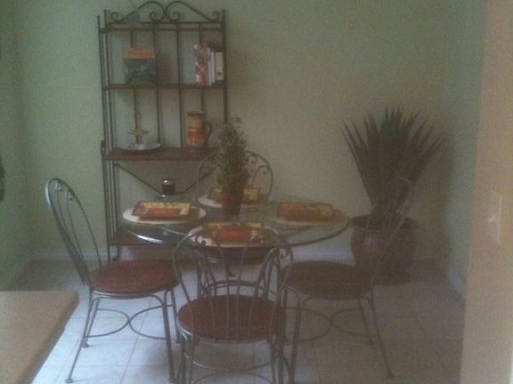 Eat In Kitchen 