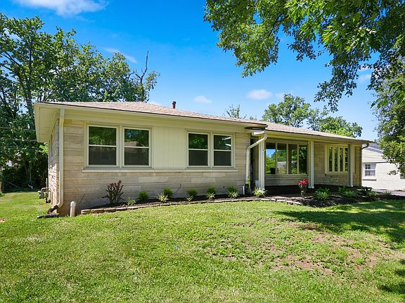 2nd image of 2347 Heather Way