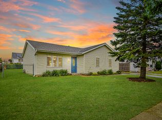 14 Abbeywood Dr, Romeoville, IL 60446