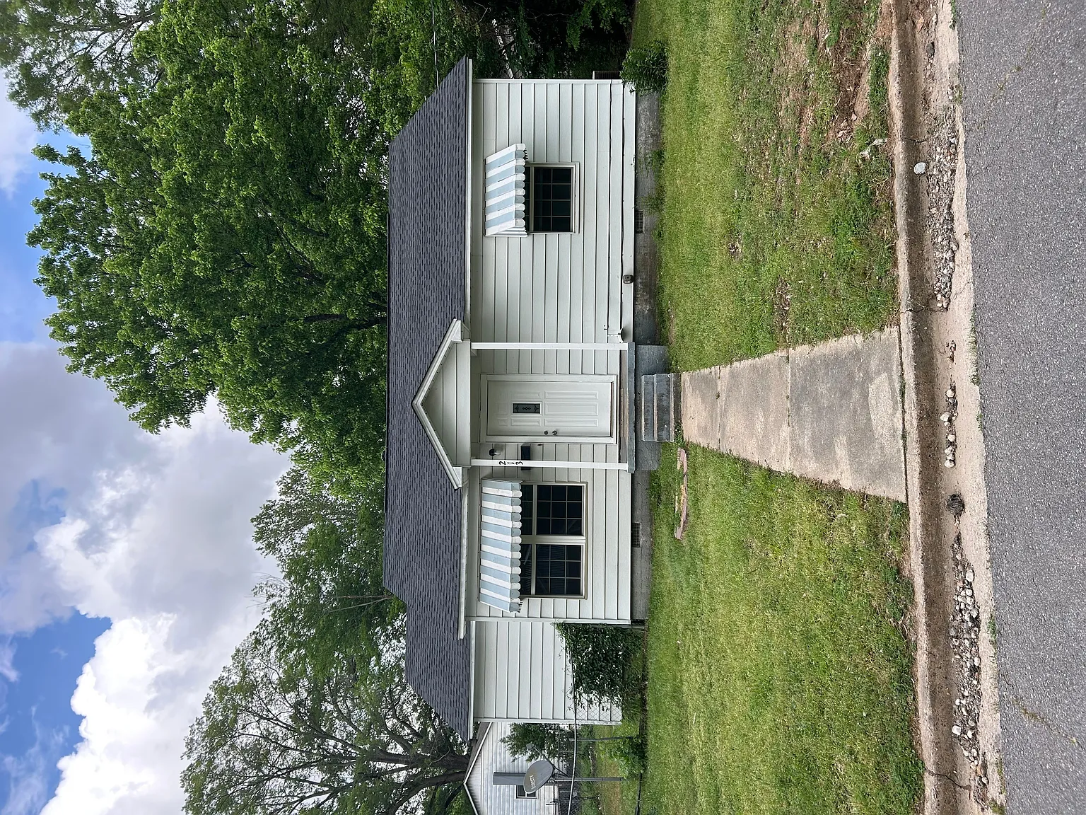 2 bed, 1.0 bath, 862 sqft, $1,000 — Photo 2