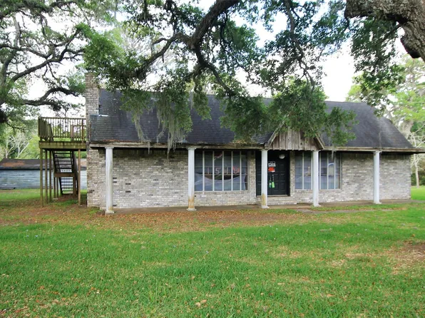 1518 S Columbia Dr, West Columbia, TX 77486