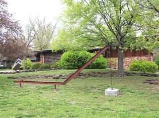 2327 Meadow Ln, Salina, KS 67401