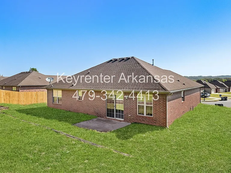 1041 Sara Beth St — Photo 26