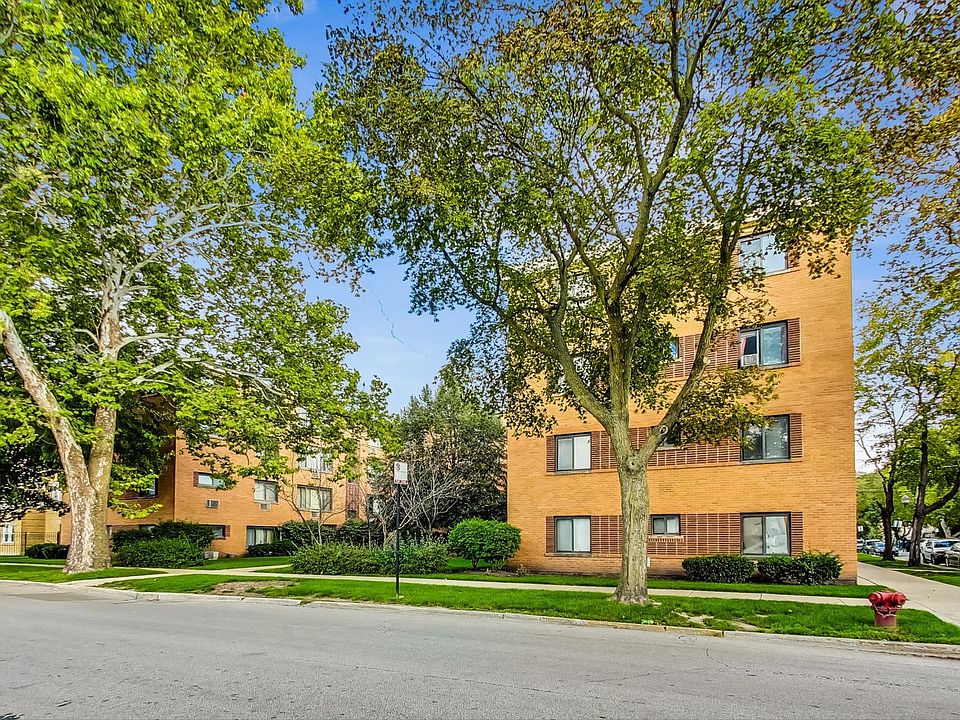 1st image of 2708 W Lunt Ave APT 404