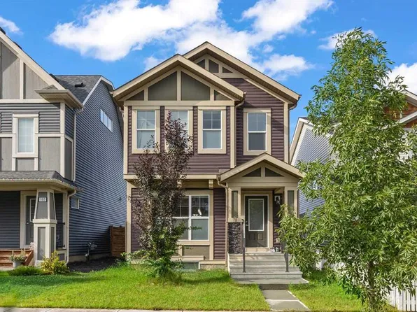 111 S Hillcrest Close SW, Airdrie, AB T4B 4H6