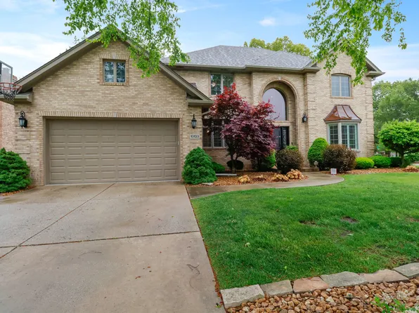 10133 Devonshire Ln, Munster, IN 46321