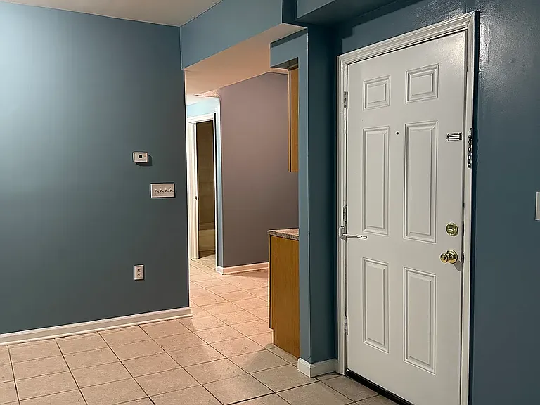 44 Astor St #2 — Photo 3
