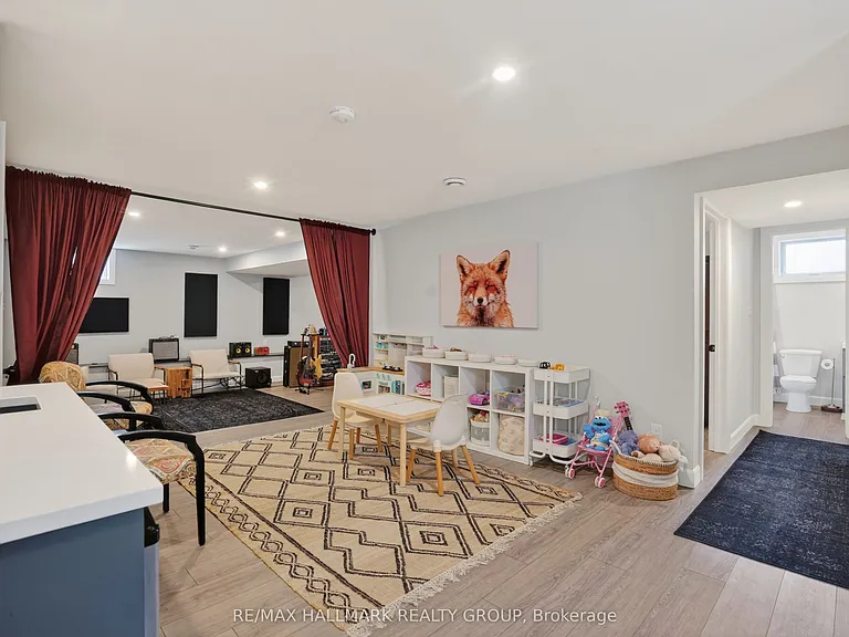 1583 Maxime St — Photo 19