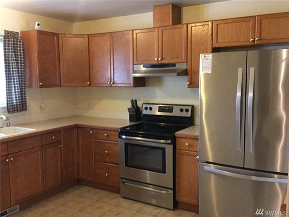 5th image of 905 101st Street Ct E
