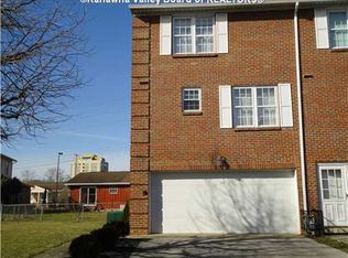 114 Dominion Pl, Charleston, WV 25301