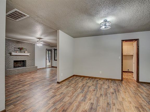 4th image of 4616 Brookwood Dr